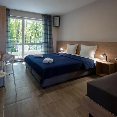 Ariana Отель 3*